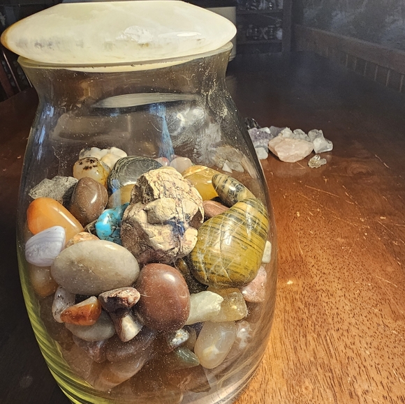 Vintage Clear Glass Jar marble lid with rock Confetti and gems - Picture 3 of 5